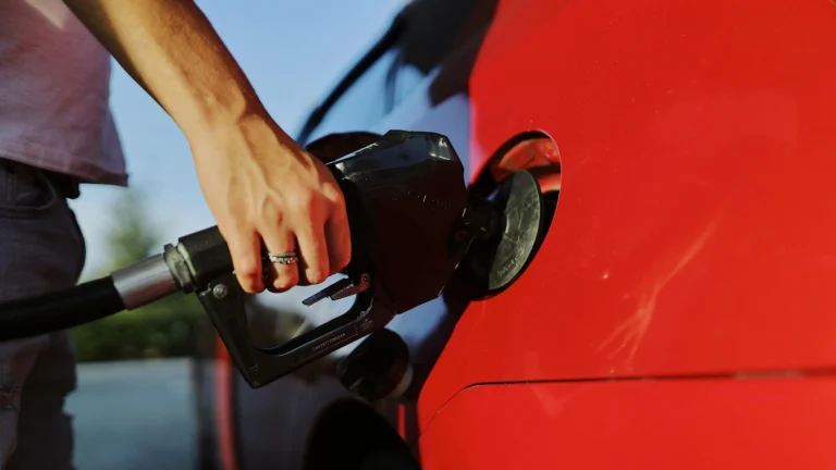Petrol vs Diesel vs CNG: Which One Fits Your Daily Use in 2026?